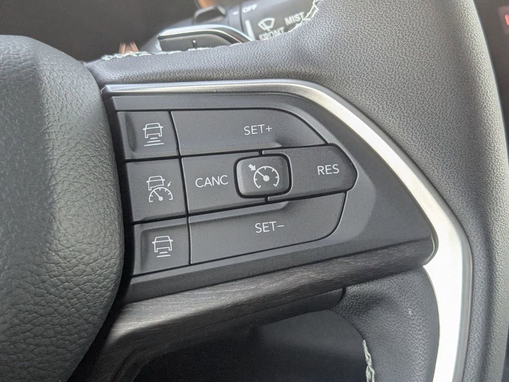 New 2025 Jeep Grand Cherokee Limited w/ Luxury Tech Group II image 20