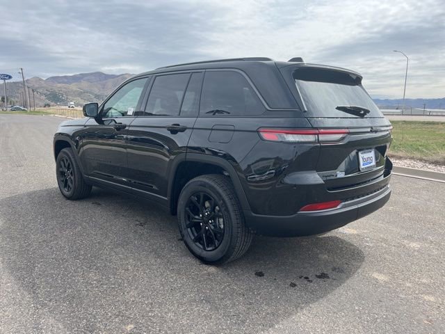 New 2026 Jeep Grand Cherokee Altitude image 6