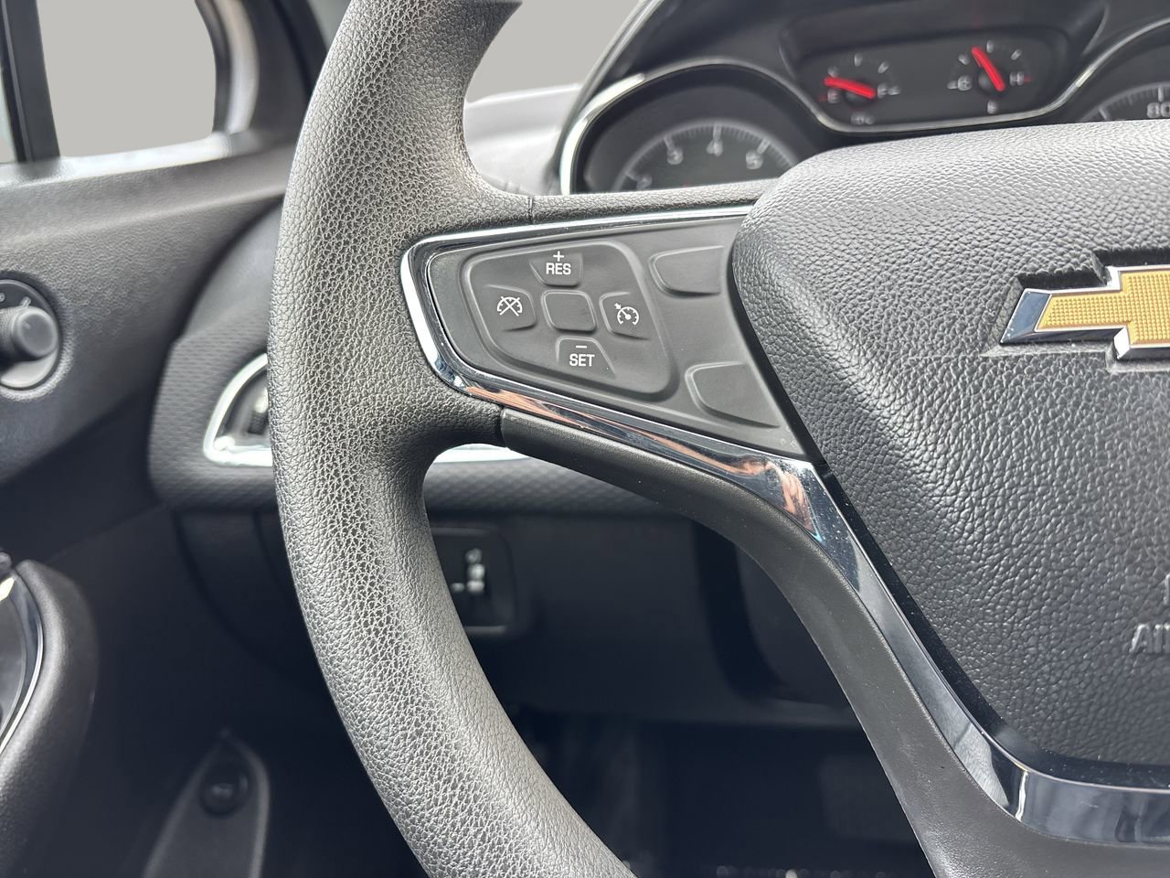 Used 2019 Chevrolet Cruze LS w/ LS Fleet Convenience Package FWD image 25