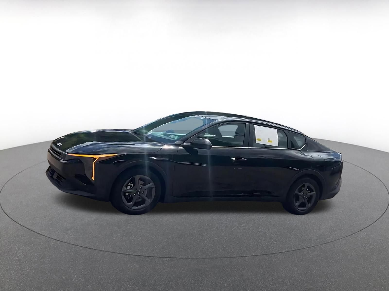 Used 2025 Kia K4 FWD image 8