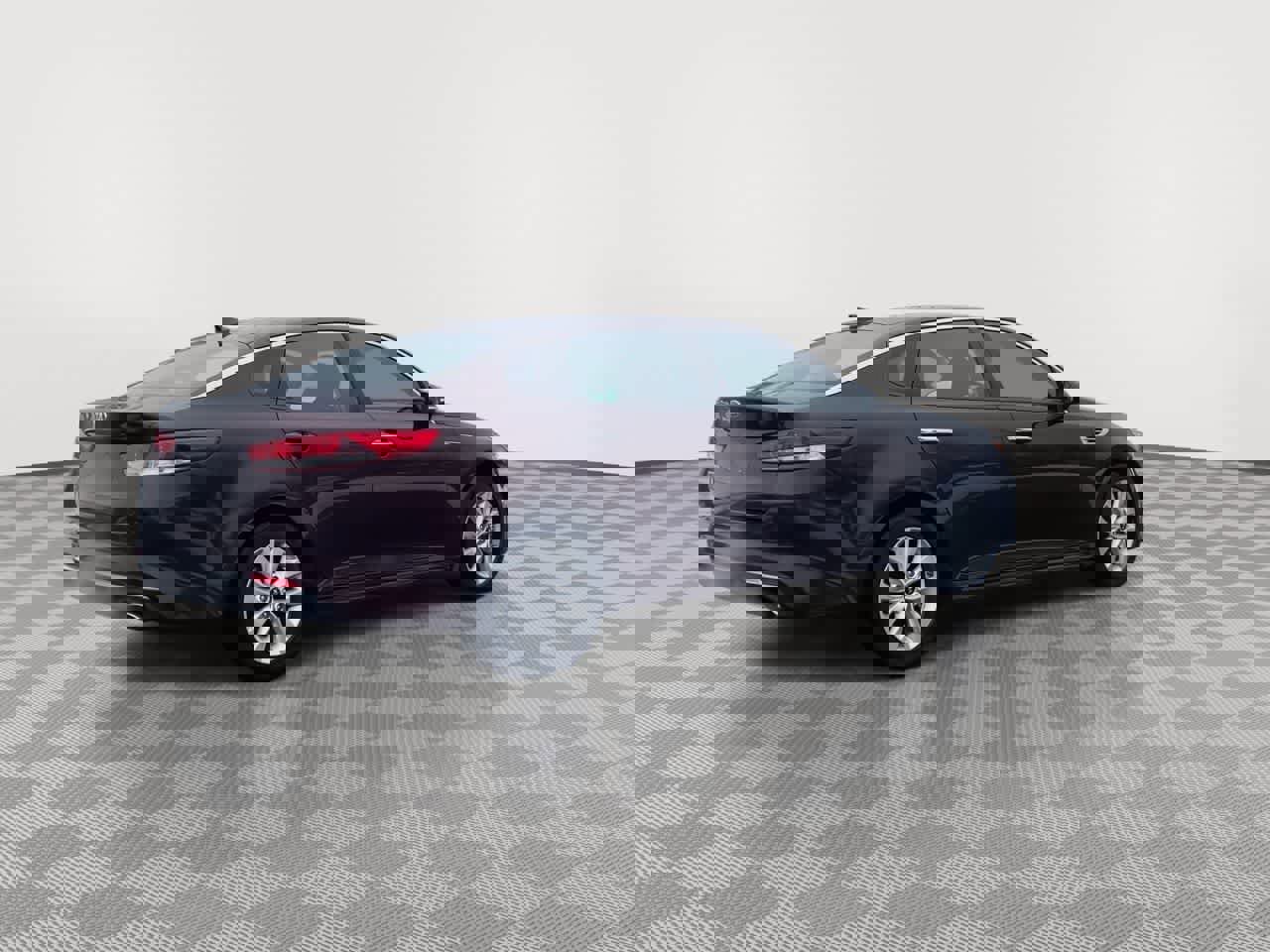 Used 2018 Kia Optima LX w/ 17" Alloy Wheels Package image 8