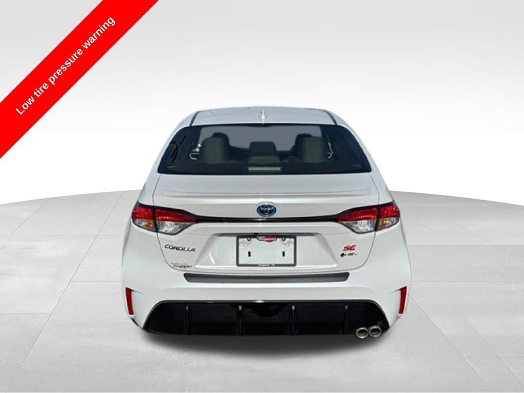 Certified 2025 Toyota Corolla SE w/ SE Premium Package AWD/4WD image 5
