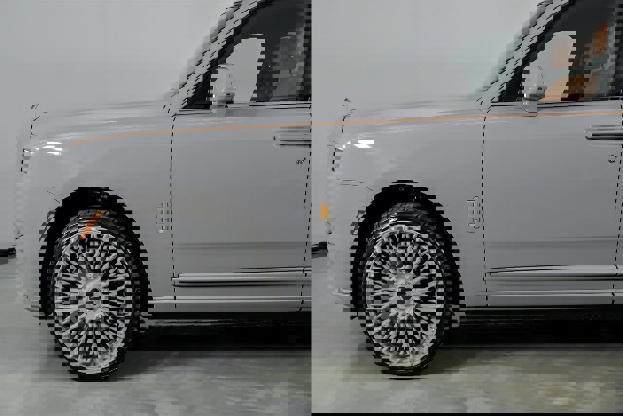 Used 2025 Rolls-Royce Cullinan image 7