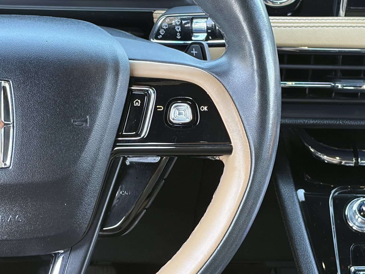 Used 2021 Lincoln Corsair Reserve FWD image 21