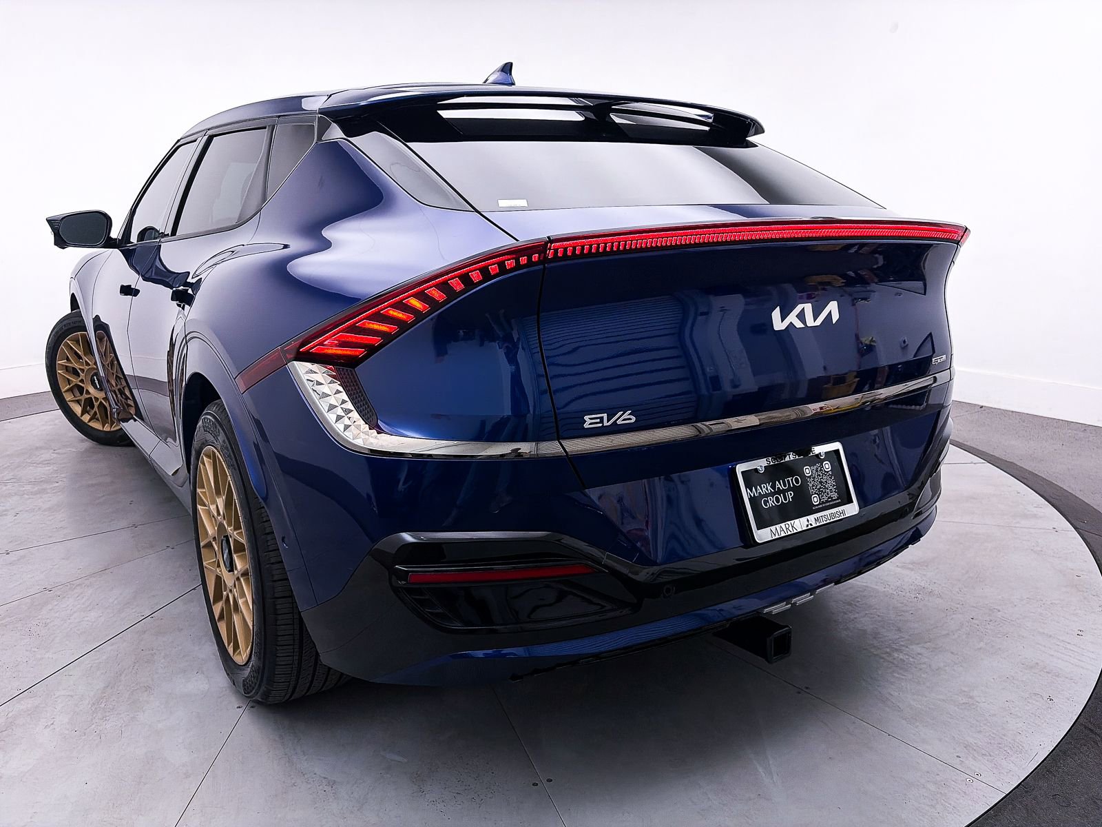 Used 2023 Kia EV6 GT-Line w/ GT-Line Suede Seat Package image 11