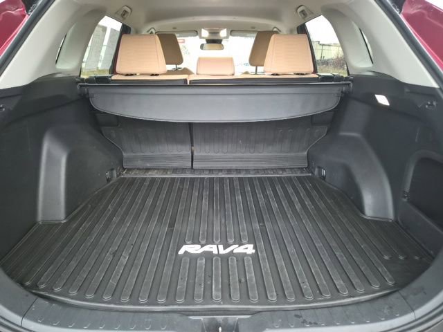 Used 2023 Toyota RAV4 LE image 11