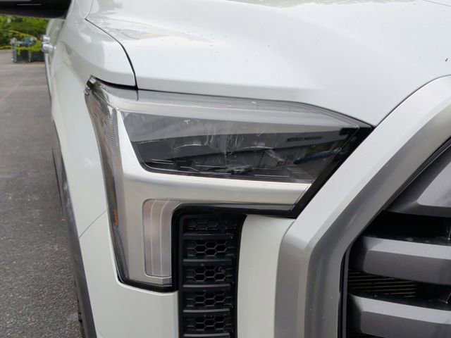 Used 2024 Toyota Tundra Limited AWD/4WD image 11