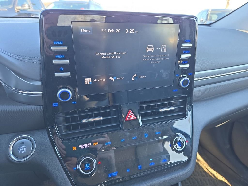 Used 2022 Hyundai Ioniq SE image 17