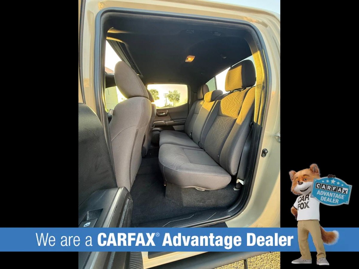 Used 2017 Toyota Tacoma TRD Off-Road w/ Premium & Technology Package image 38