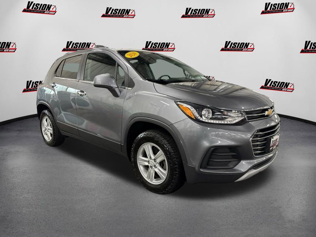 Used 2020 Chevrolet Trax LT w/ LT Convenience Package image 3