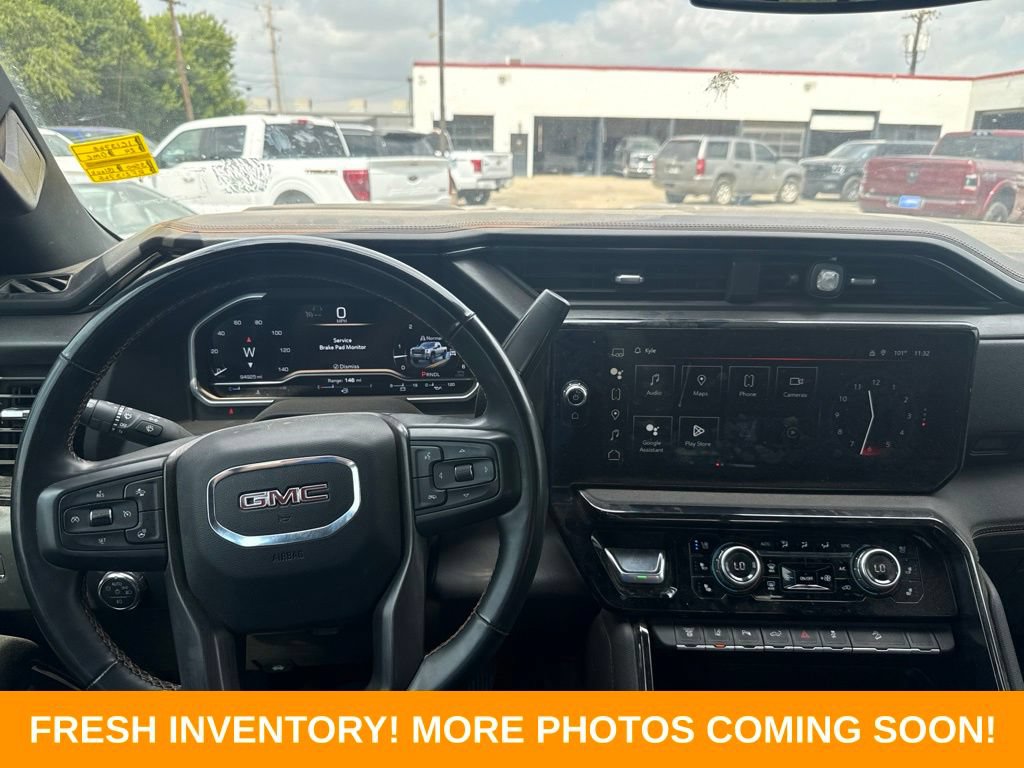 Used 2024 GMC Sierra 3500 AT4 w/ AT4 Preferred Package AWD/4WD image 8