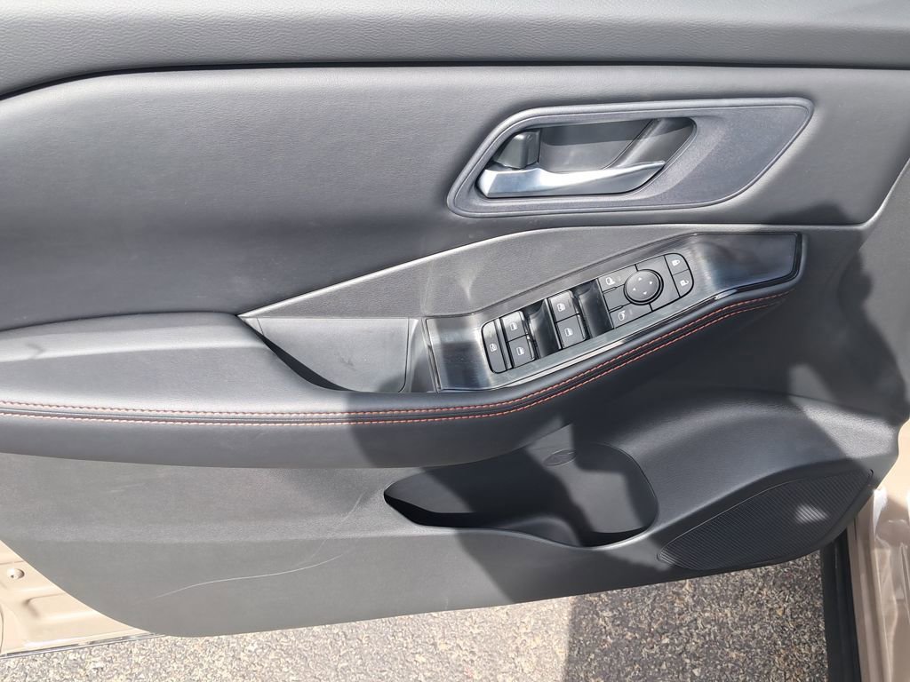 New 2026 Nissan Rogue SV AWD/4WD image 11