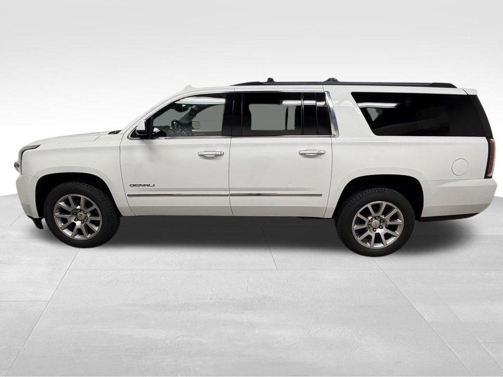 Certified 2020 GMC Yukon XL Denali w/ Open Road Package AWD/4WD image 5