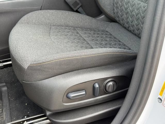 Used 2024 Chevrolet Equinox LT w/ LPO, Floor Liner Package FWD image 23