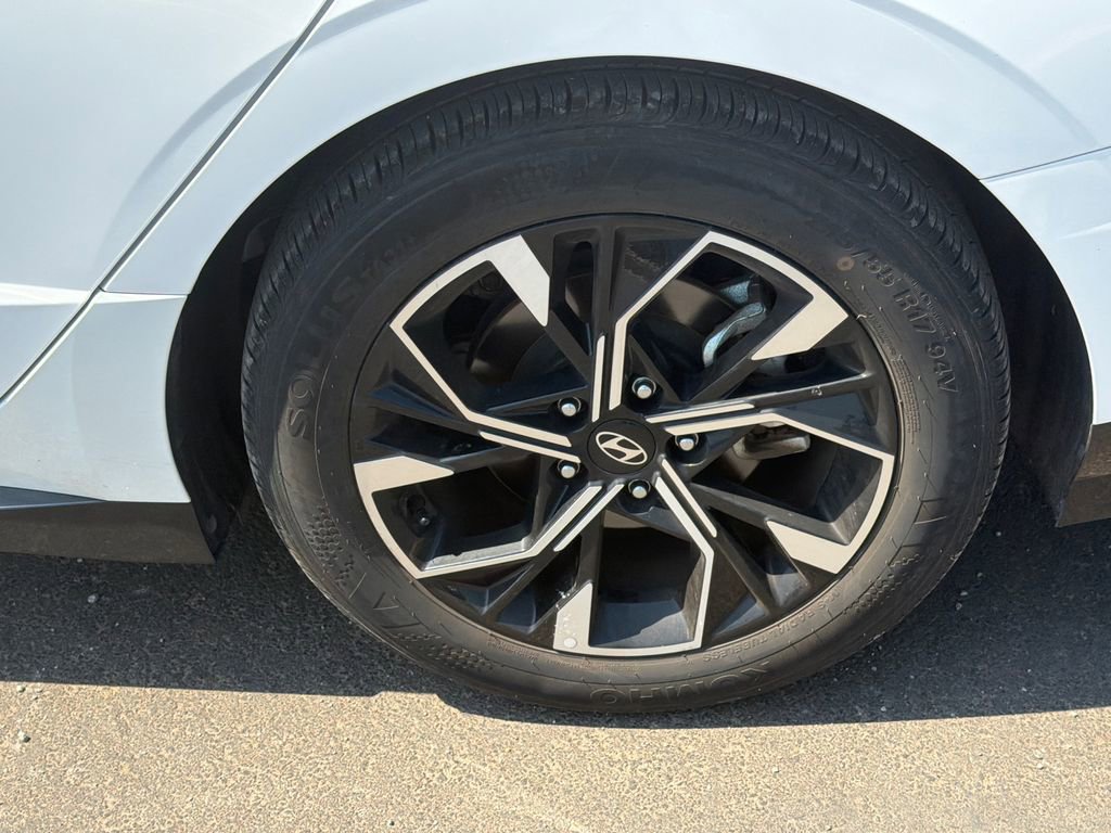 Used 2025 Hyundai Sonata SEL FWD image 19