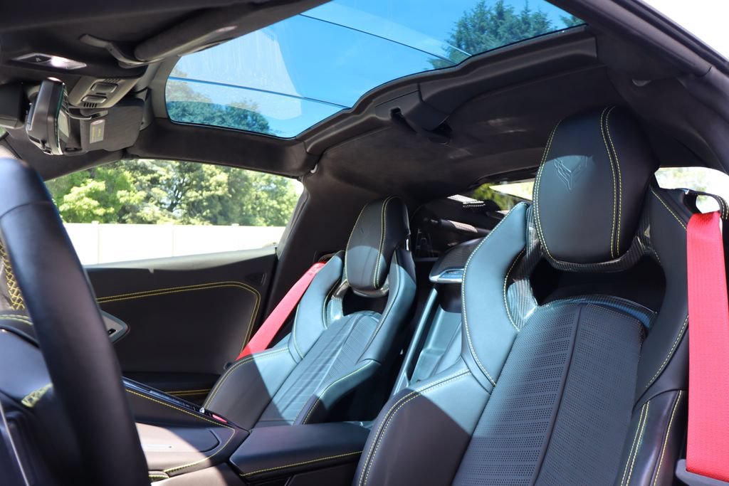 Used 2020 Chevrolet Corvette Stingray Premium Cpe w/ 3LT Preferred Equipment Group RWD image 4