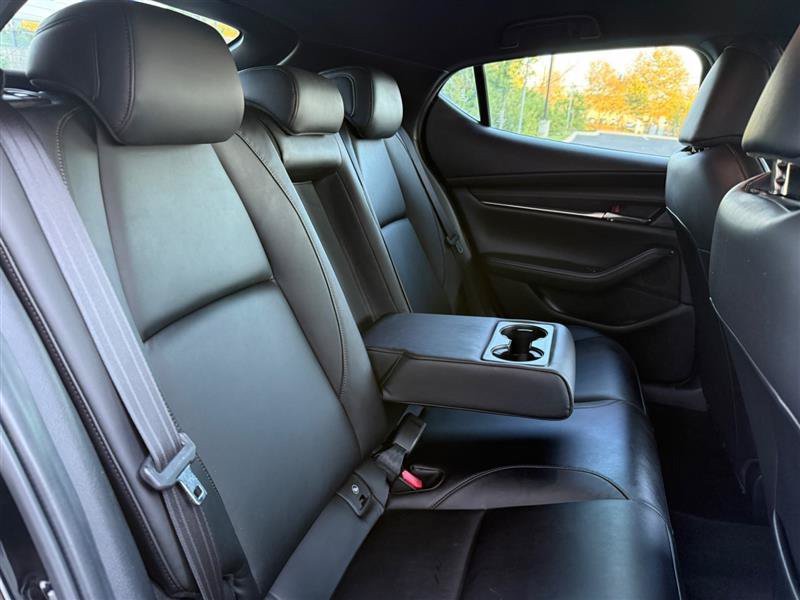 Used 2019 MAZDA MAZDA3 Hatchback FWD image 34