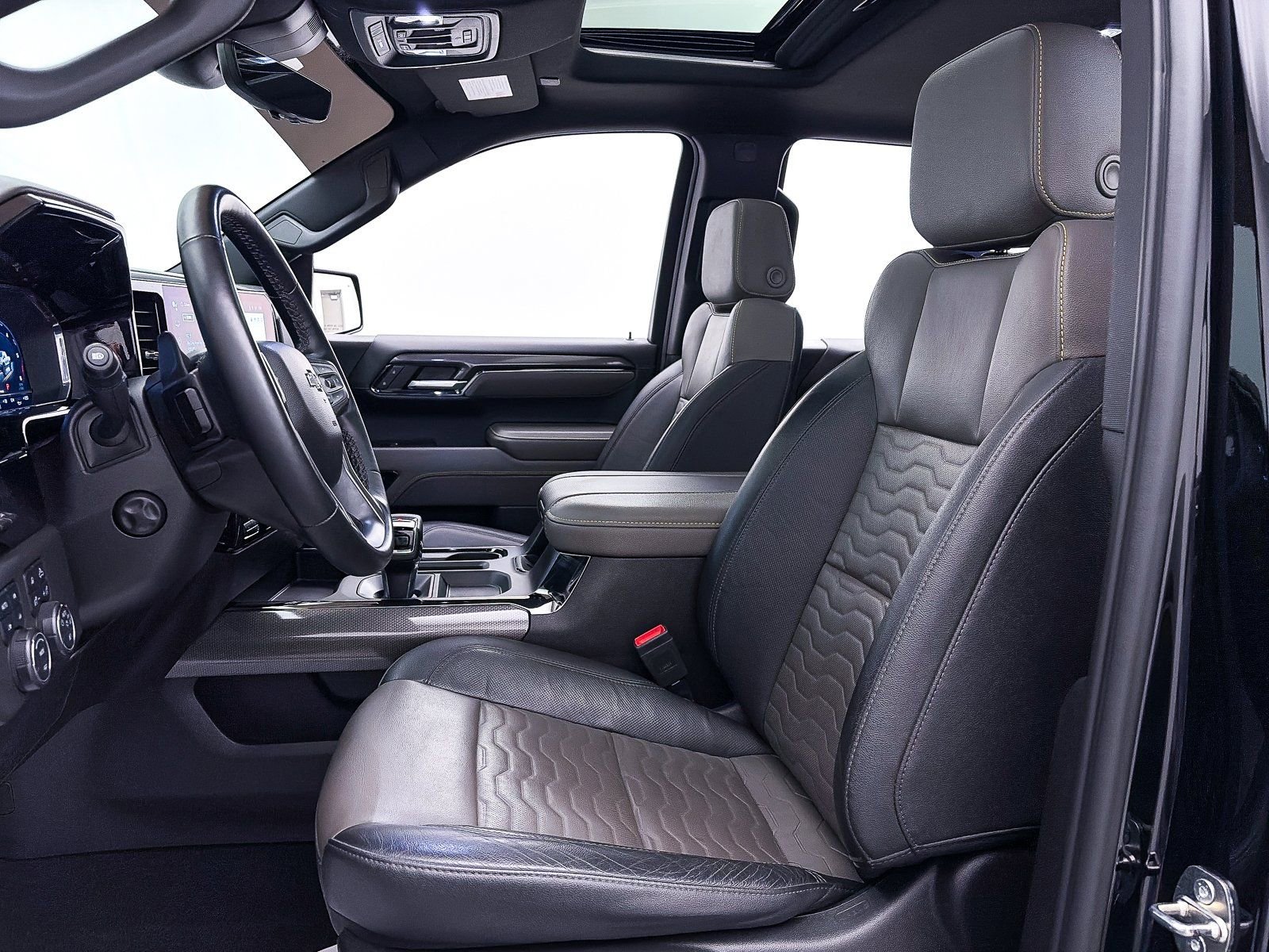 Used 2024 Chevrolet Silverado 1500 ZR2 w/ Technology Package image 22