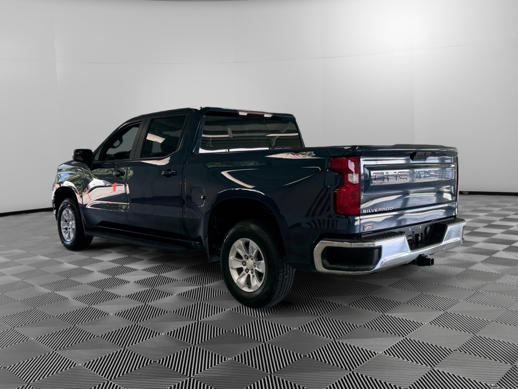 Used 2019 Chevrolet Silverado 1500 LT w/ All-Star Edition AWD/4WD image 6