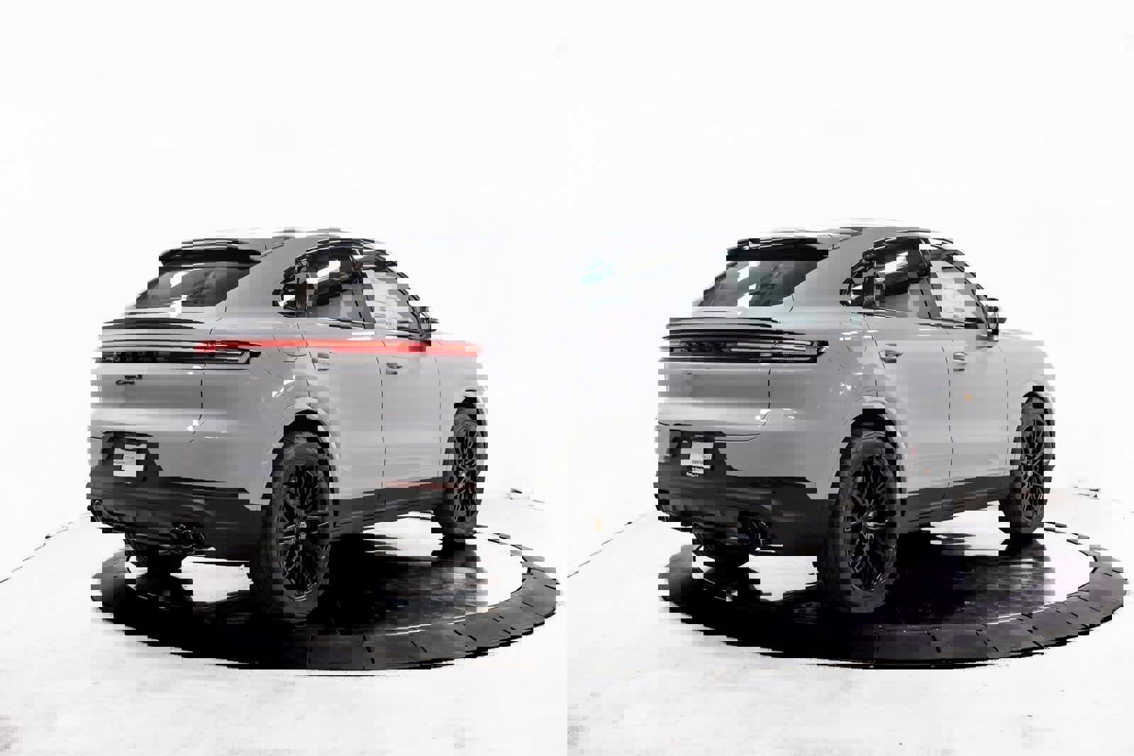 New 2026 Porsche Cayenne S image 7