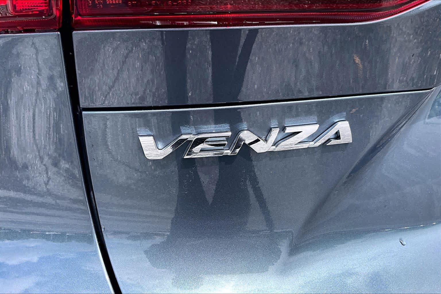 Used 2021 Toyota Venza Limited w/ Advanced Technology Package AWD/4WD image 31