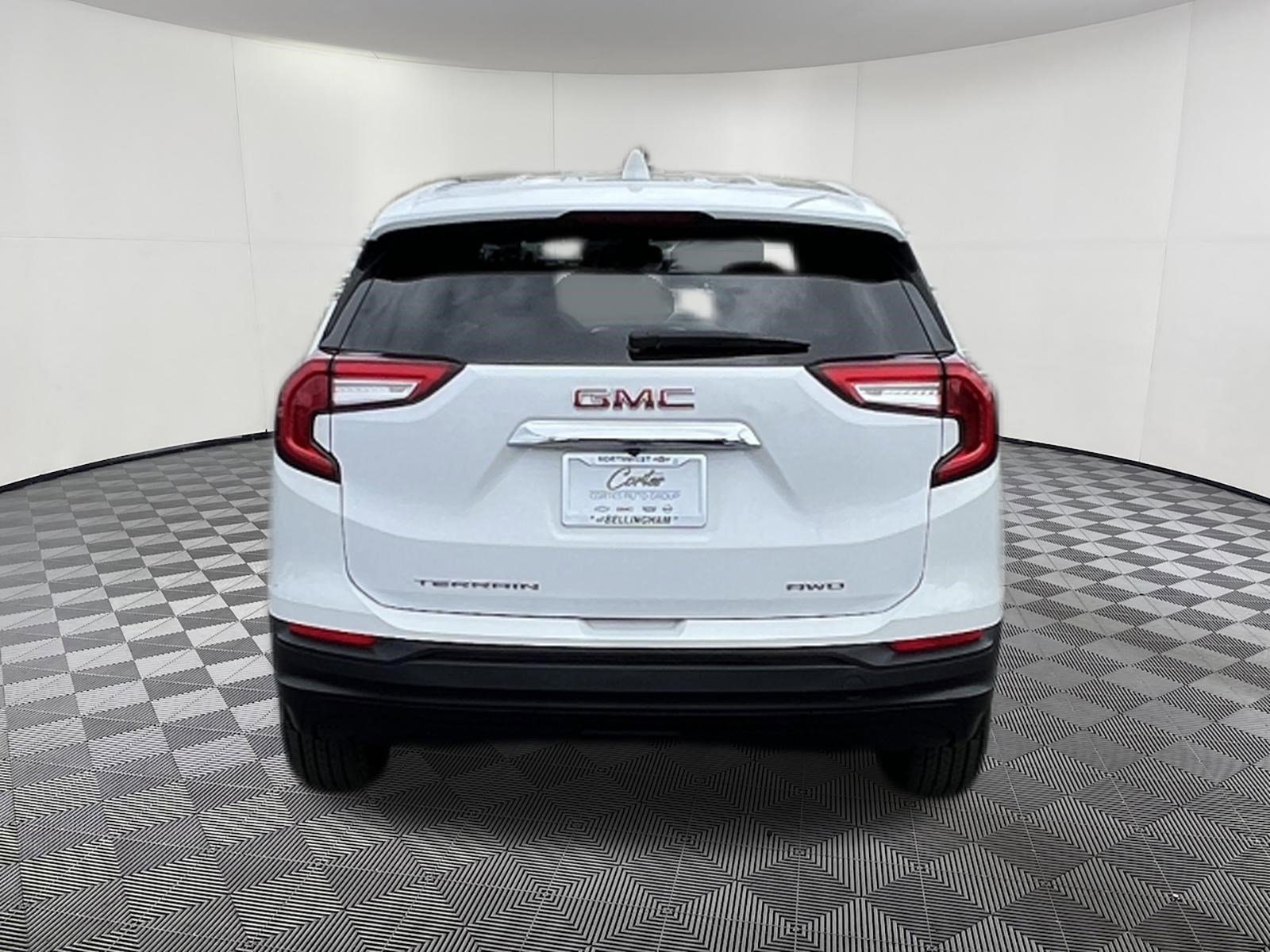 Used 2024 GMC Terrain SLE AWD/4WD image 5