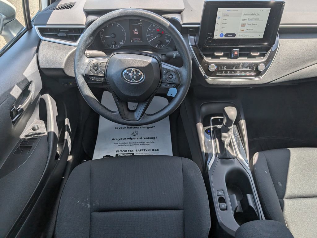 Used 2025 Toyota Corolla LE image 26