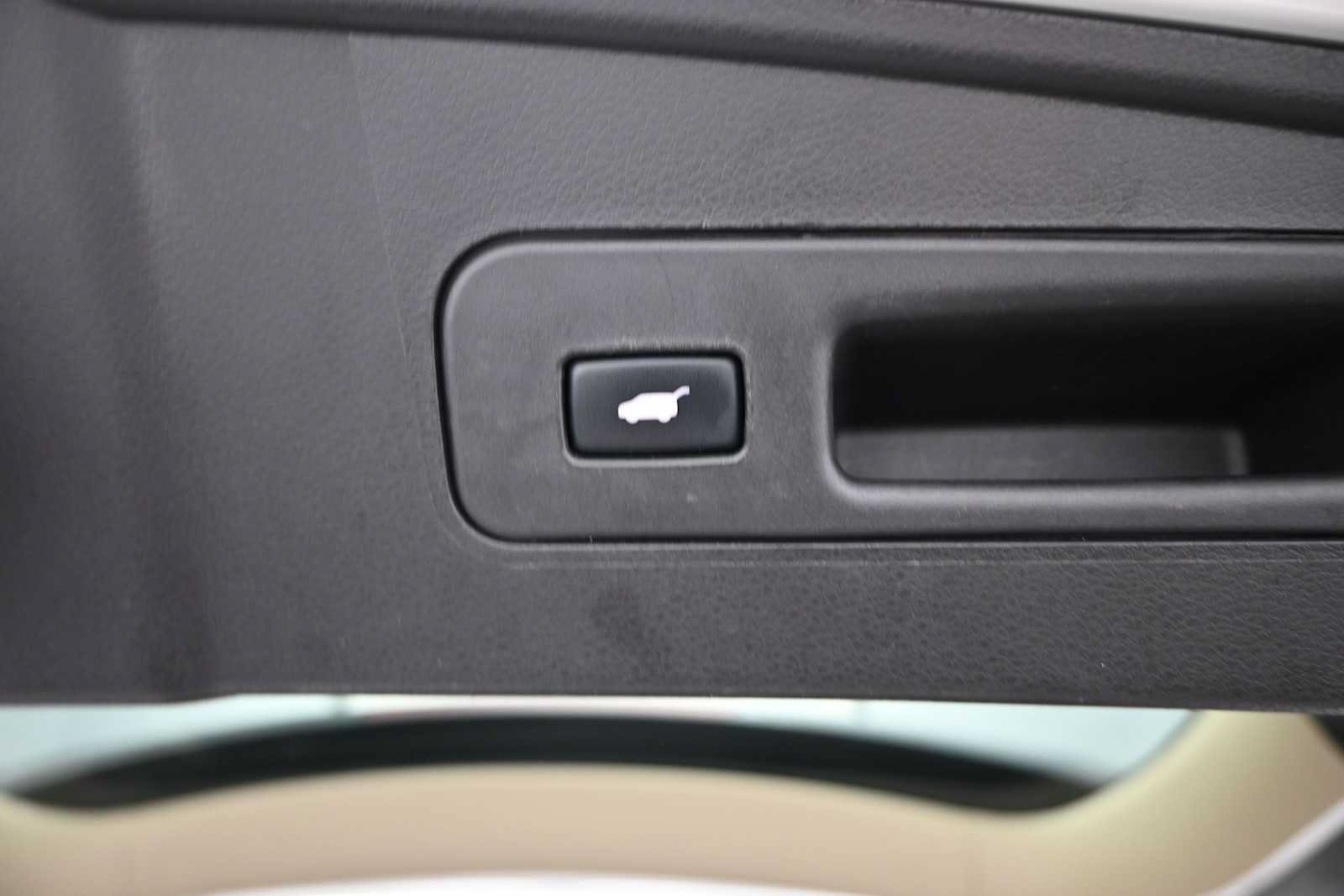 Used 2020 Acura MDX SH-AWD image 32
