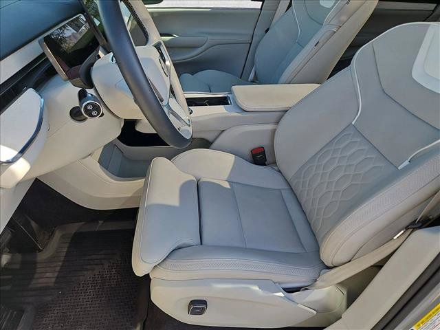 Used 2025 Volvo EX90 Ultra AWD/4WD image 23