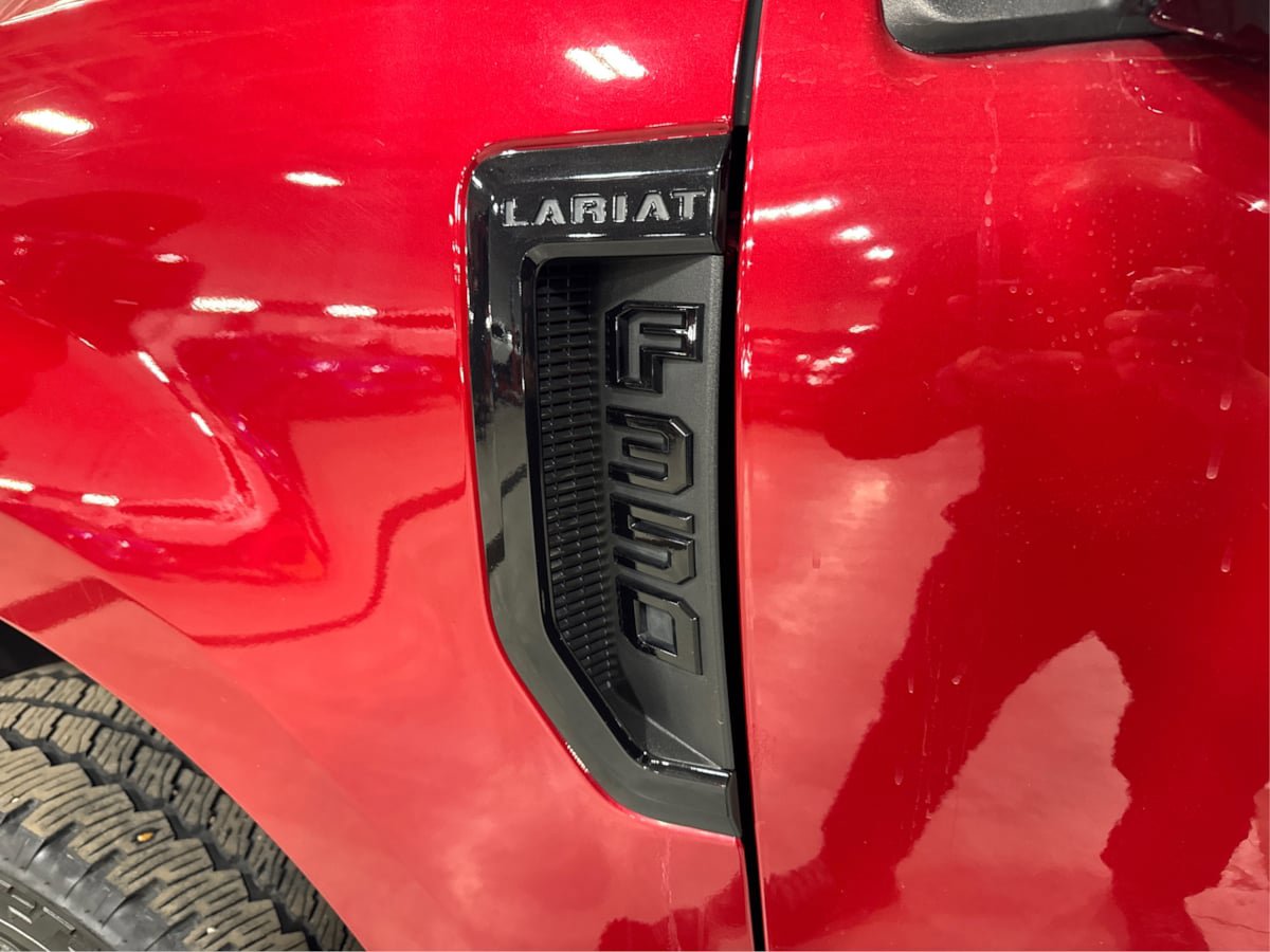 Used 2022 Ford F350 Lariat w/ Black Appearance Package AWD/4WD image 16