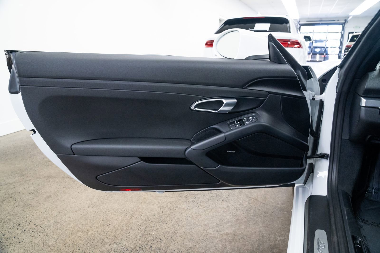 Used 2024 Porsche 718 Boxster image 15