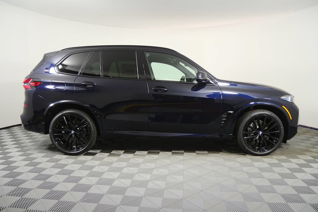 Used 2026 BMW X5 xDrive40i w/ M Sport Package AWD/4WD image 6