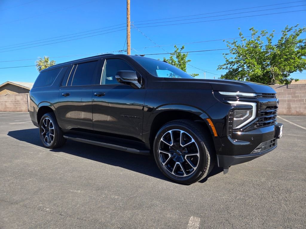 Used 2025 Chevrolet Suburban RST w/ Comfort Package