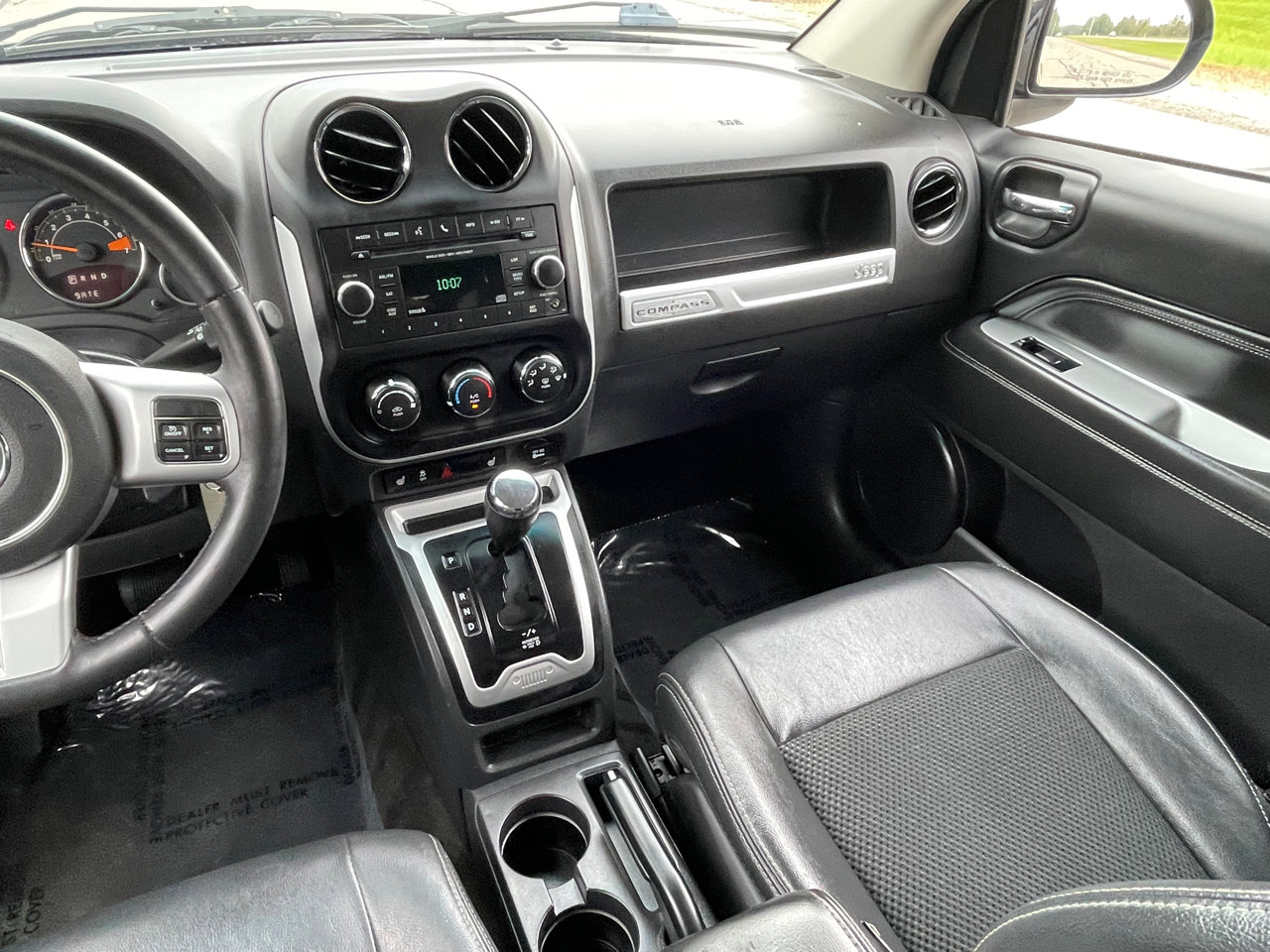 Used 2016 Jeep Compass Latitude image 26