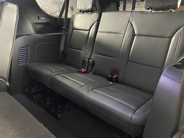 Used 2024 Chevrolet Suburban LT image 17