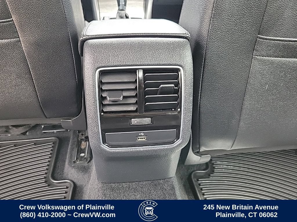 Used 2018 Volkswagen Passat 2.0T SE FWD image 49