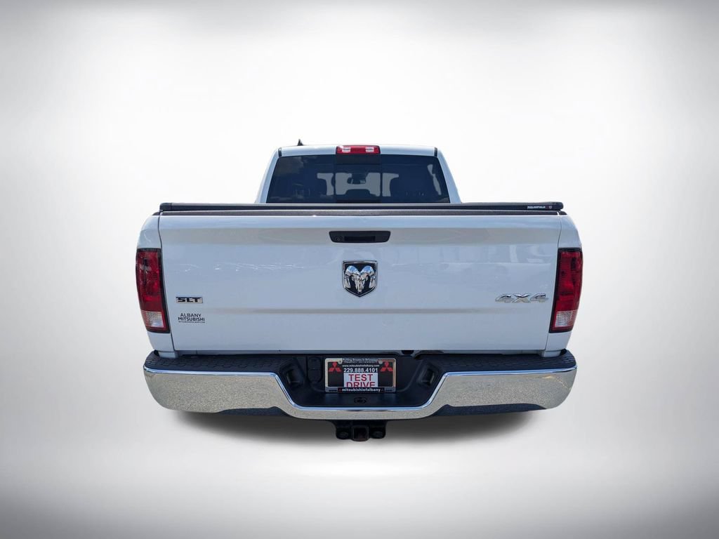 Used 2019 RAM 1500 Classic SLT w/ Luxury Group AWD/4WD image 4