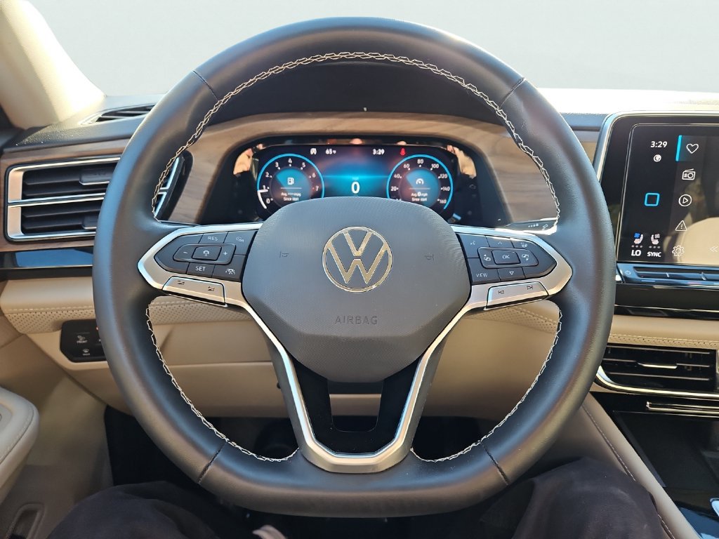 Used 2024 Volkswagen Atlas SE AWD/4WD image 30