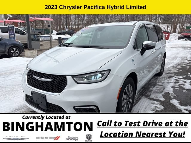 Used 2023 Chrysler Pacifica Limited FWD image 3