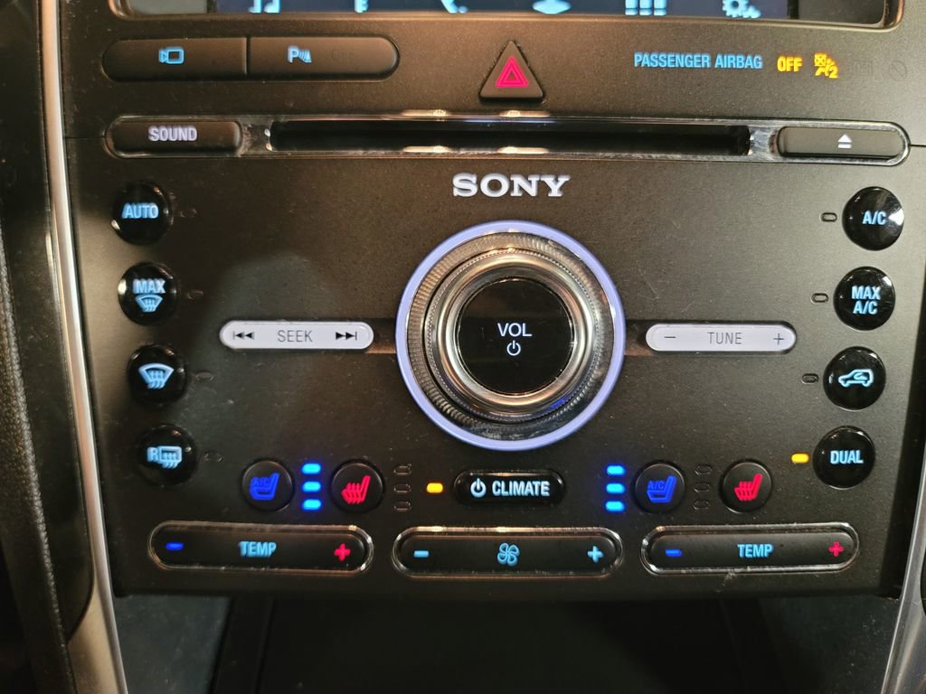 Used 2017 Ford Explorer Limited image 19