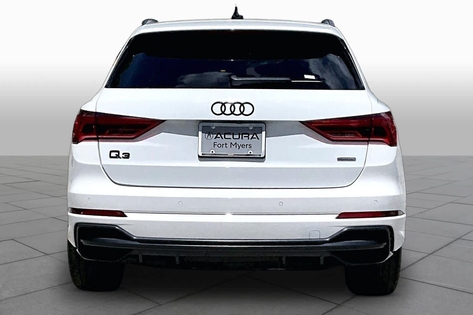 Used 2021 Audi Q3 2.0T Premium w/ Convenience Package AWD/4WD image 5