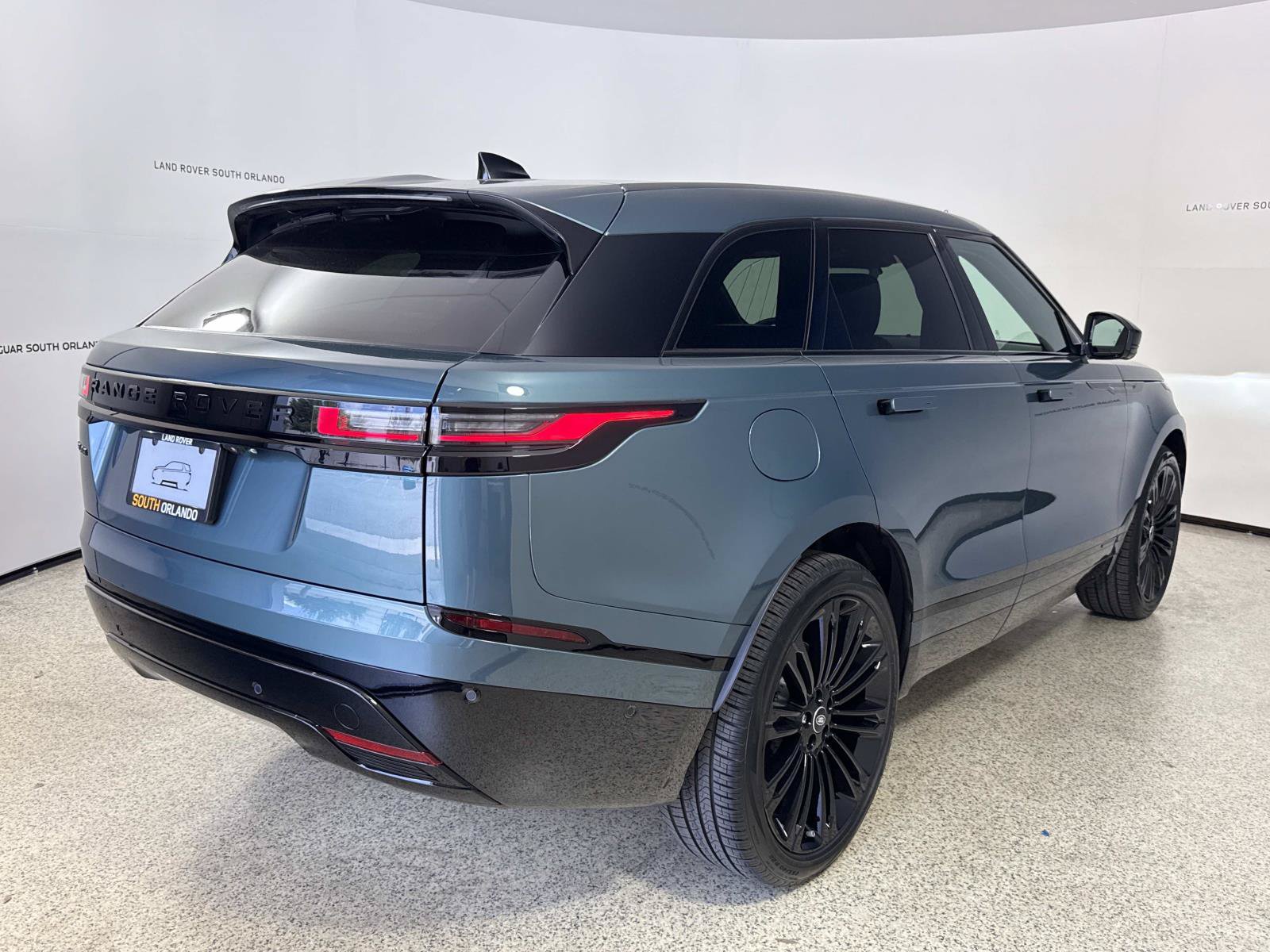 New 2026 Land Rover Range Rover Velar Belgravia AWD/4WD image 37