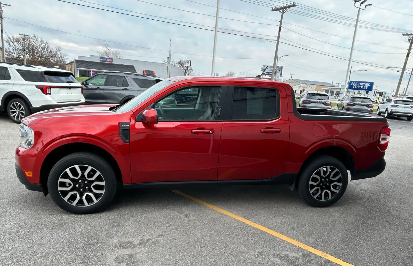 Used 2023 Ford Maverick Lariat image 4