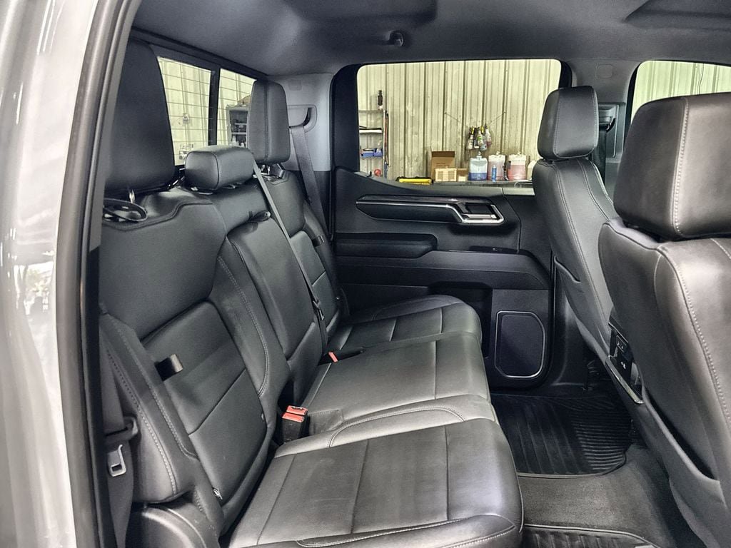 Used 2023 Chevrolet Silverado 1500 LTZ w/ LTZ Convenience Package II AWD/4WD image 29