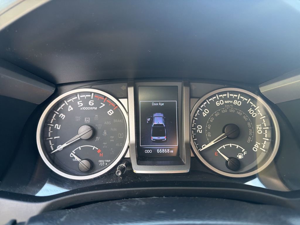 Used 2020 Toyota Tacoma SR5 image 47
