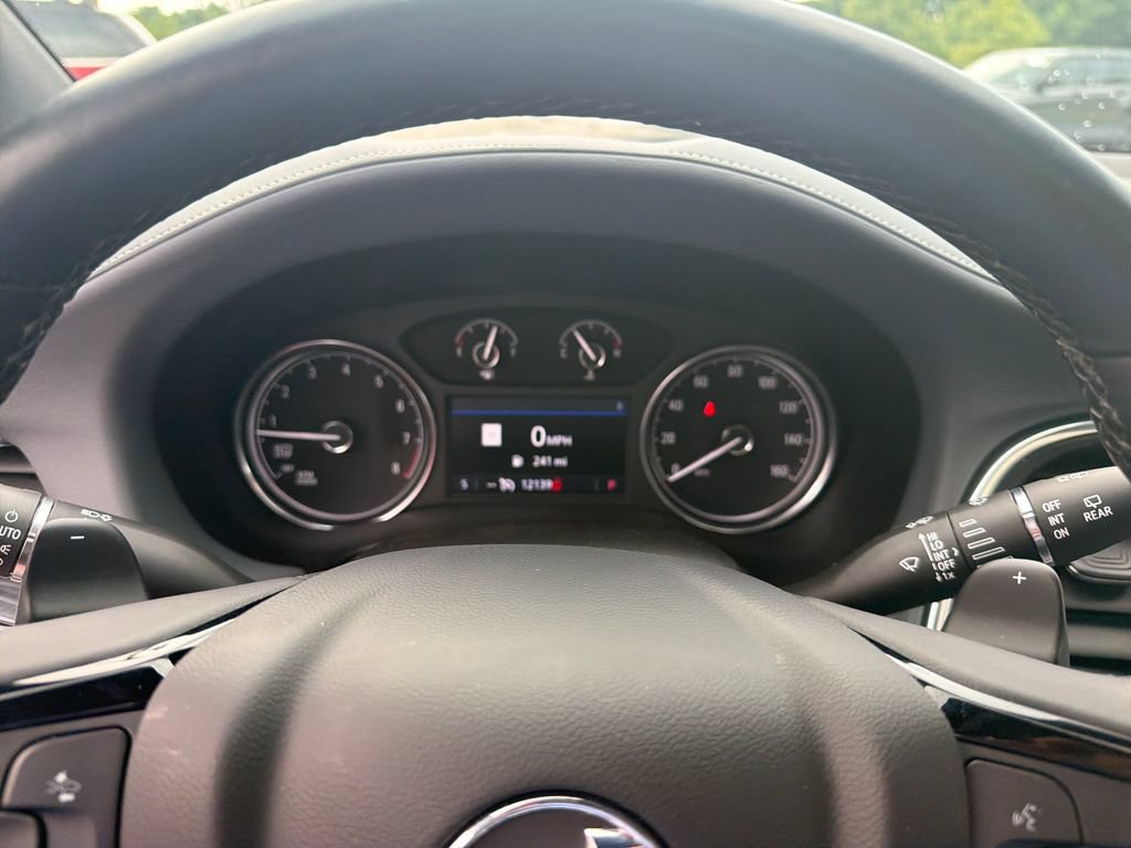 Used 2024 Buick Enclave Essence w/ Experience Buick Package FWD image 19