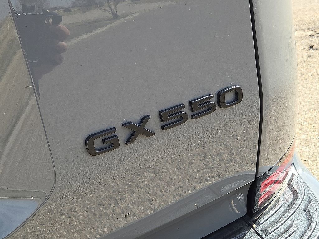 Used 2024 Lexus GX 550 w/ Accessory Package (Z1) AWD/4WD image 13