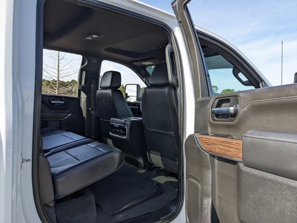 Used 2022 Chevrolet Silverado 2500 High Country w/ Safety Package II image 50