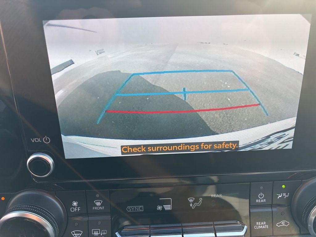 Used 2023 Toyota Highlander XLE image 22