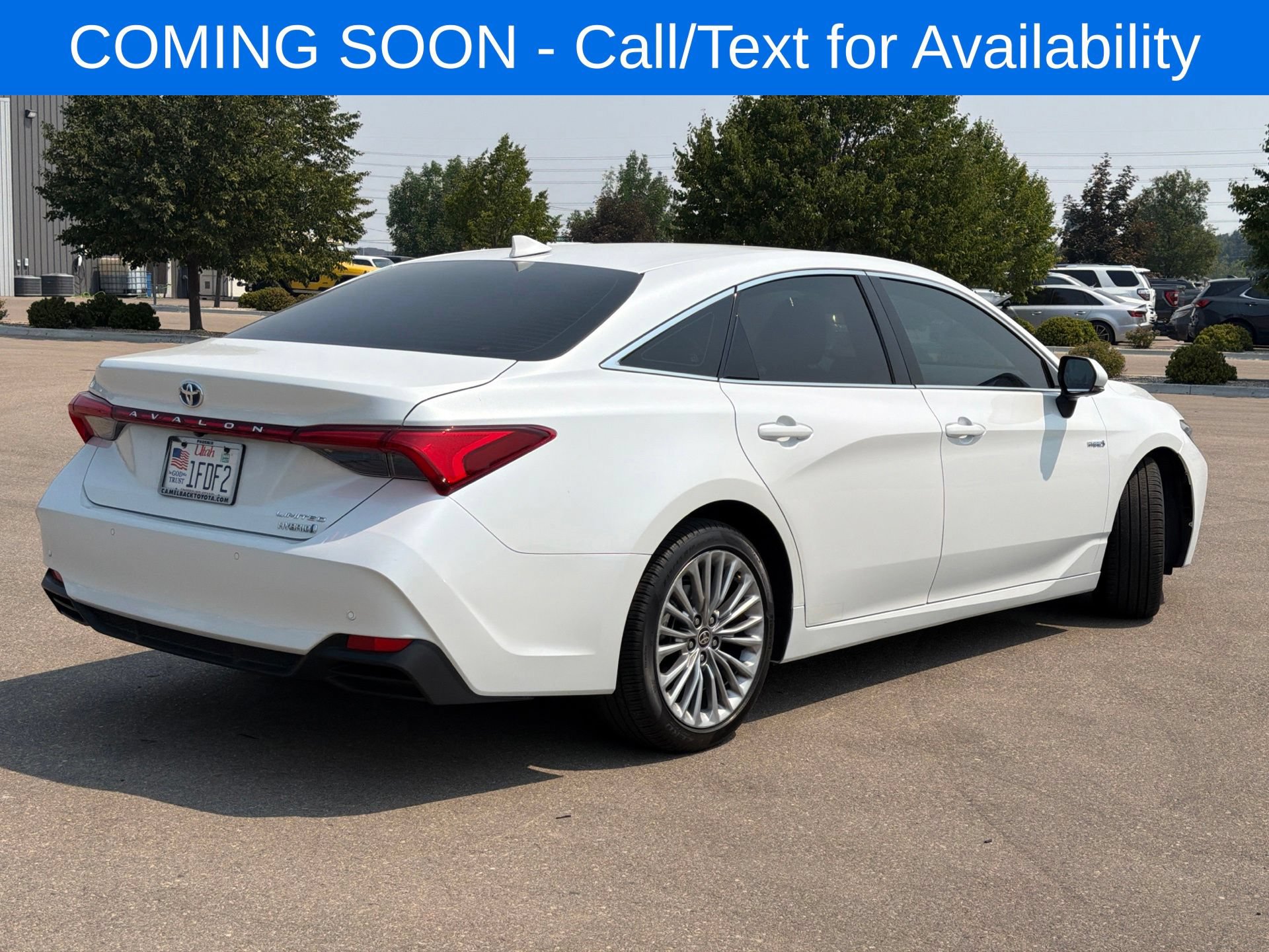 Used 2021 Toyota Avalon Limited w/ Advanced Safety Package FWD image 5